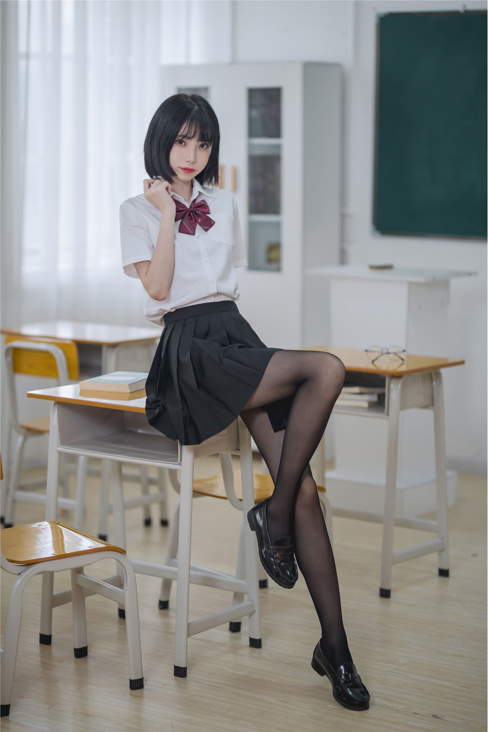 Xu LAN NO.001 Classroom JK Black Silk(8)